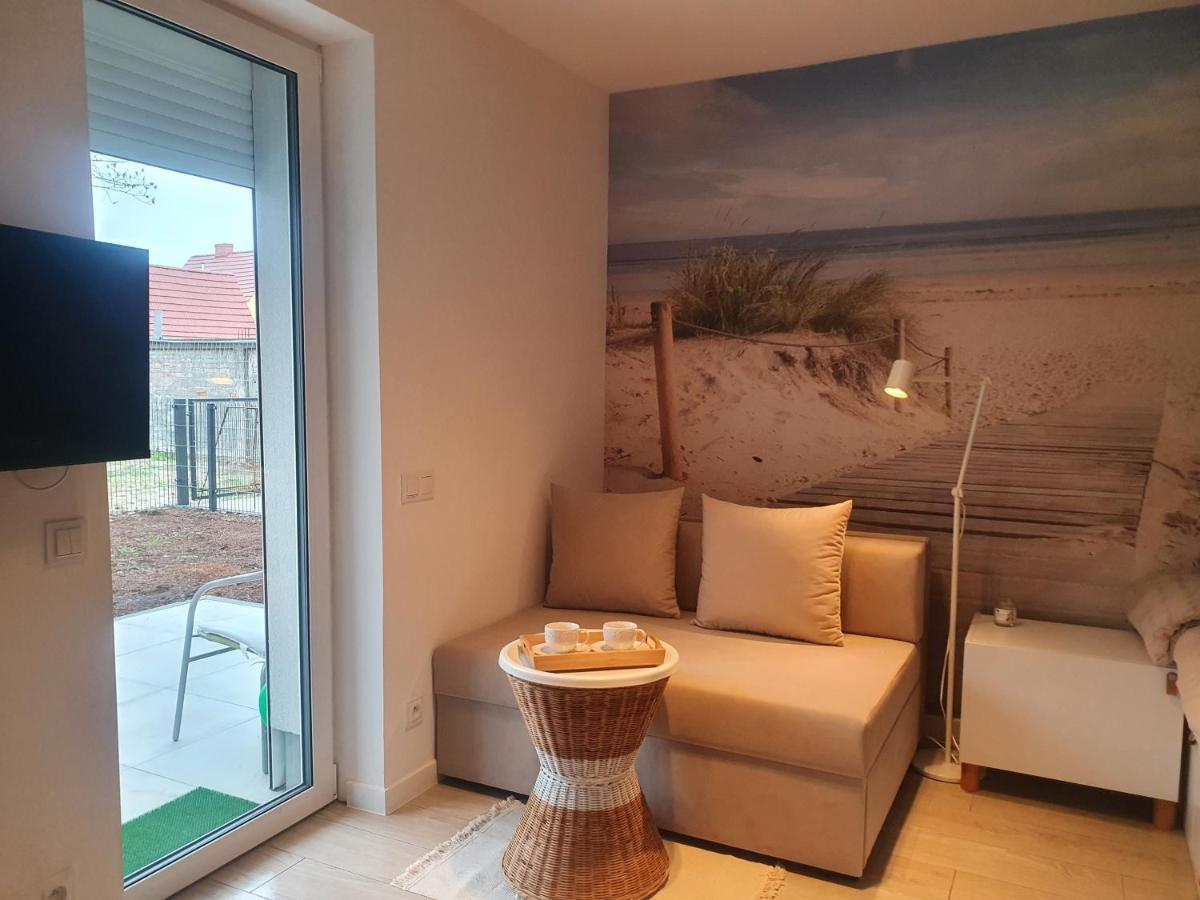 Apartament Beige Z Ogrodkiem Dziwnówek Exteriör bild